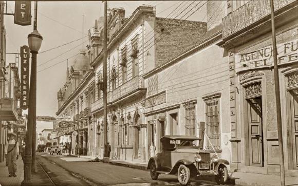 5 de Mayo 1ª cuadra (Ca.1930)