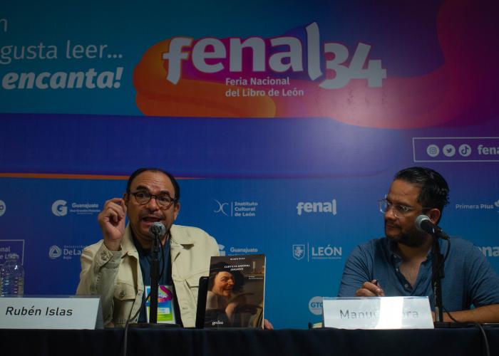 Fenal 34 – Feria Nacional del Libro de León; Rubén Islas presentó su libro “Cartilla amoral”
