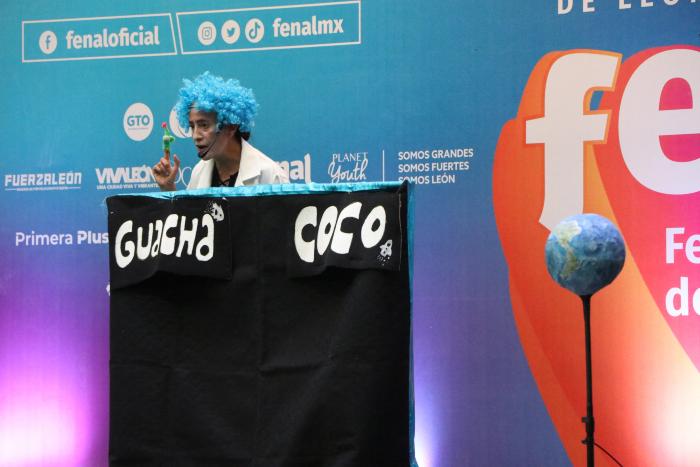 Fenal 34 – Feria Nacional del Libro de León; Moebius Teatro Clown presentó el espectáculo “Coco y Güacha”
