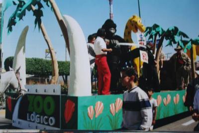 Carro alegórico del Parque Zoológico de León 