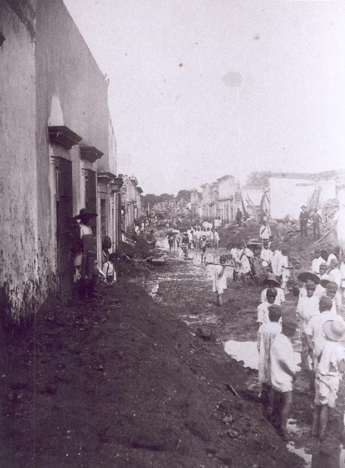 Destrucción de la calle Real de Guanajuato durante la inundación de junio de 1888