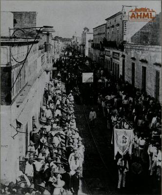 Desfile de las Faenas por la calle Real de Guanajuato en 1888