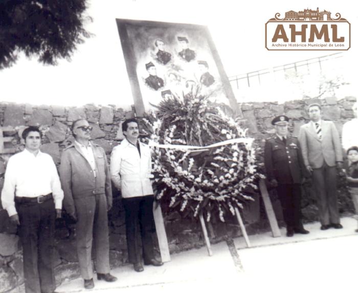 Ceremonia a Los Niños Héroes de Chapultepec (Ca. 1975)