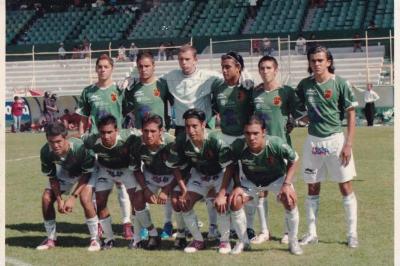 Equipo Atlético Ecca desde el Estadio León, temporada 2004-2005