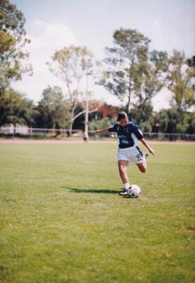 Jugadora del Atlético Ecca femenil en entrenamiento