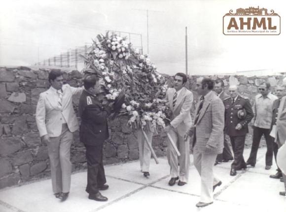 Lic. Roberto Plascencia Saldaña en acto cívico (Ca. 1977)