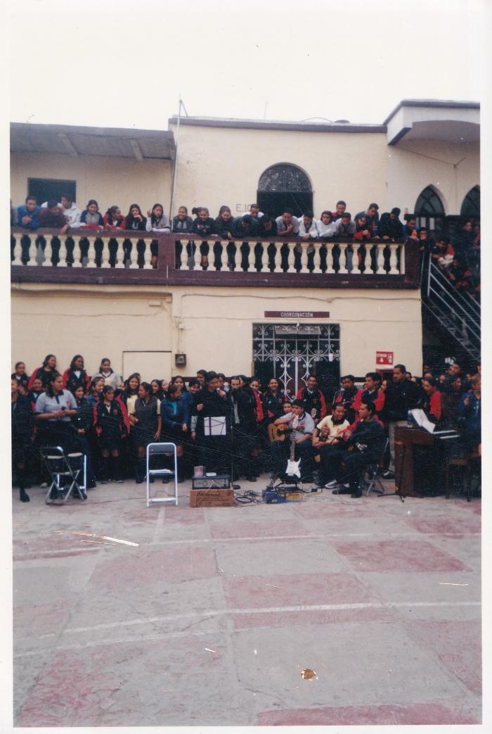 Demostración musical de la Escuela ECCA (Ca. 2002)