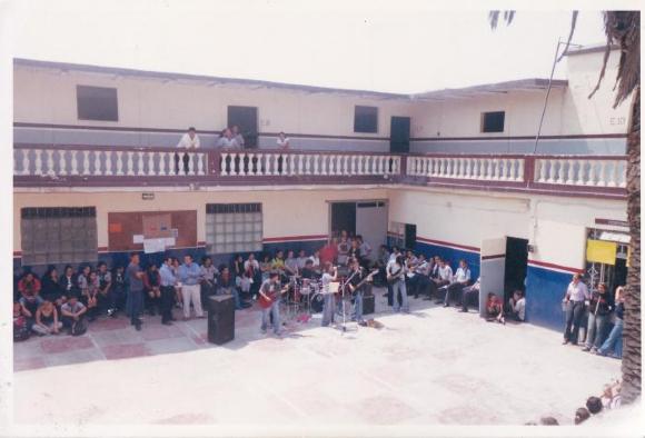 Grupo de rock en preparatoria ECCA 