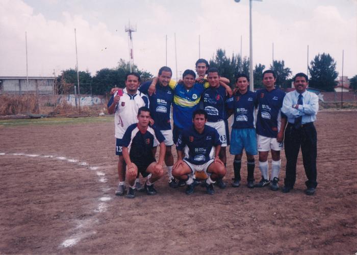 Atlético Ecca posa para la fotografía antes de un juego