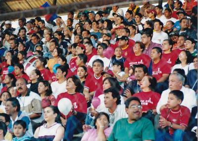 Afición del Equipo Atlético Ecca desde el Estadio La Martinica (ca. década de los 90's)