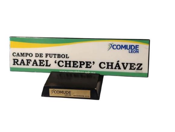 Placa del campo de fútbol Chepe Chávez 