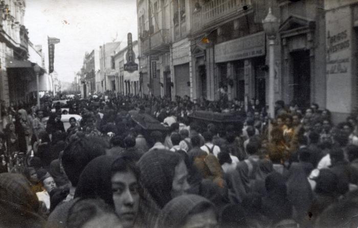 Cortejo fúnebre por calle Madero el 4 de enero de 1946