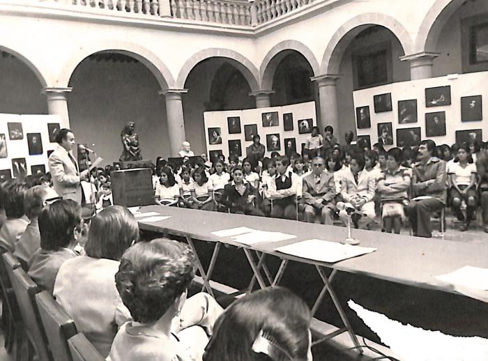 Ceremonia por el aniversario de la fundación de León en 1980