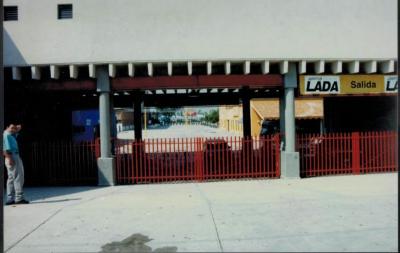 Salida de las instalaciones de la Feria Estatal de León, (Ca.1997)