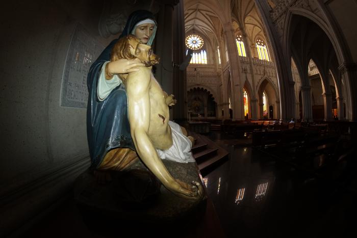 Escultura de La Piedad en el Templo Expiatorio