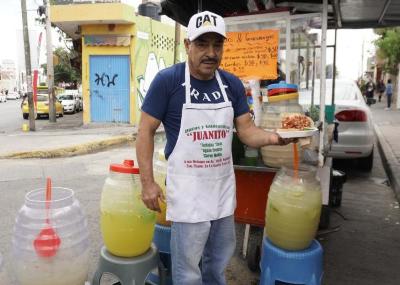 Duros y guacamayas Juanito  Calle Ébano,Col. Obregón 