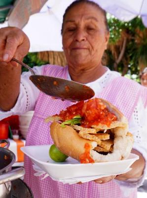 Guacamayas preparadas por Rosa María Hernández