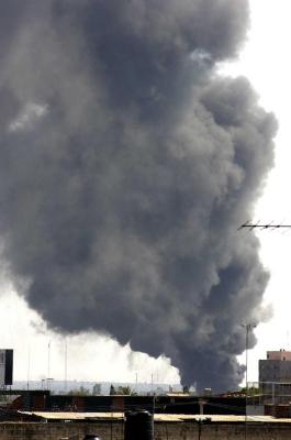 Bomberos incendio fábrica 1