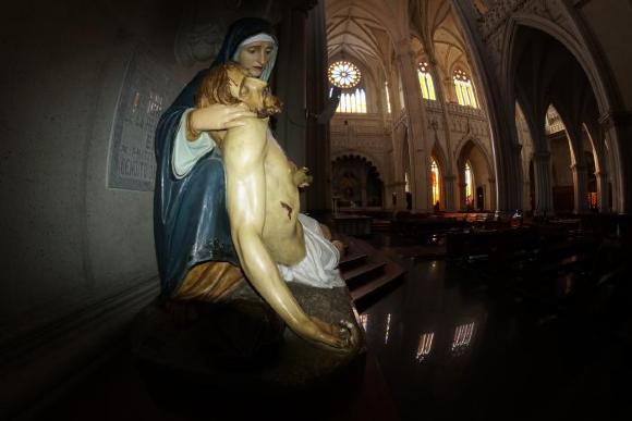 Escultura de La Piedad en el Templo Expiatorio