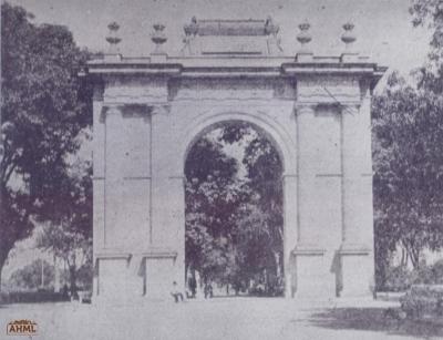 Arco de la Calzada de los Héroes, (Ca.1896) 
