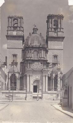 Fachada del Santuario de Guadalupe en León, ca.1930
