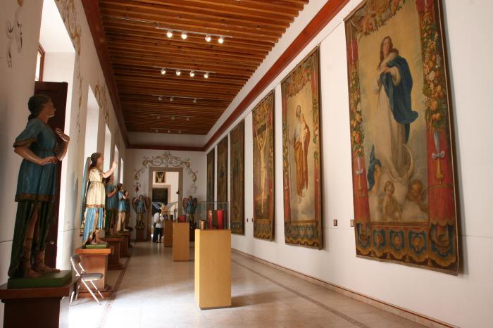 Sala de los gobelinos en el Museo de Arte Sacro de León
