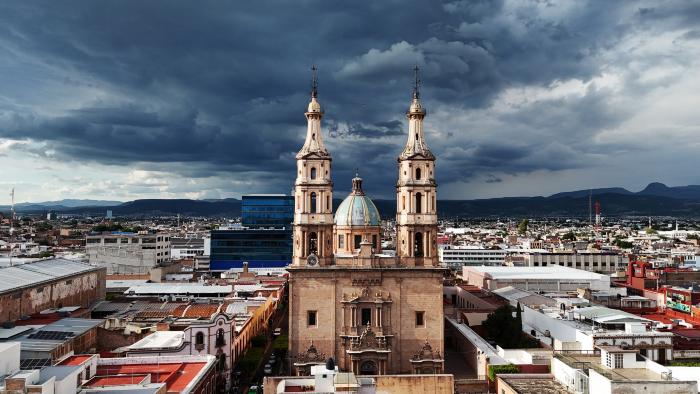 Fachada principal y torres de la Catedral 