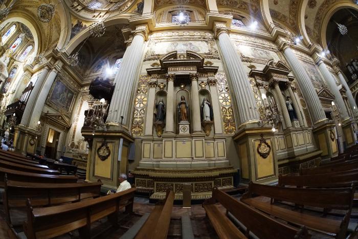 Altar al Sagrado Corazón de Jesús en el interior de la Catedral Basílica