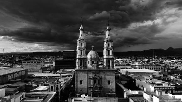 Fachada principal y torres de la Catedral desde las alturas