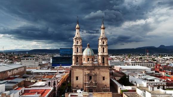 Fachada principal y torres de la Catedral 
