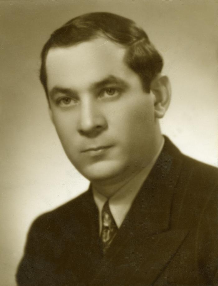 Carlos Guzmán (1941-1942)