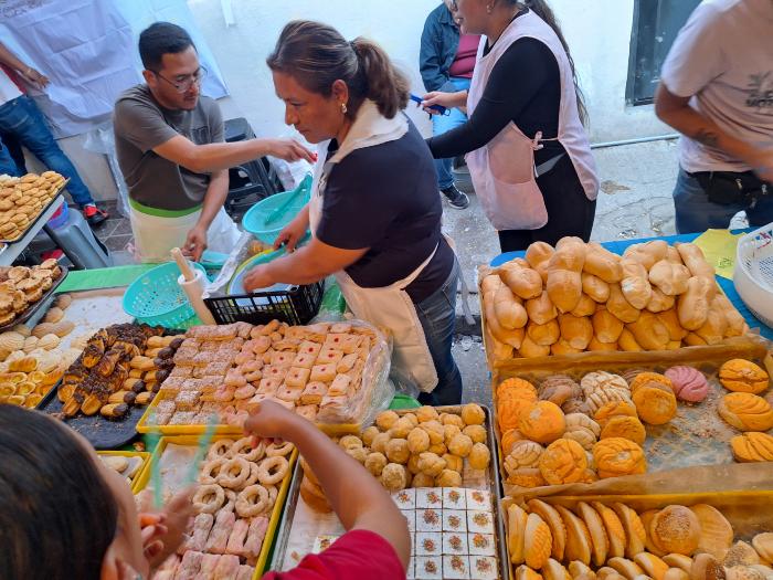 Compra y venta de panecitos en Barrio Arriba