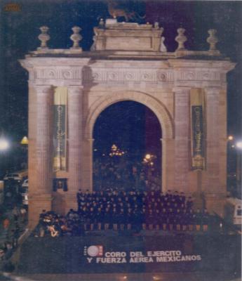 Arco de la Calzada de los Héroes en celebración del primer centenario de su creación (20 de Junio de 1996)