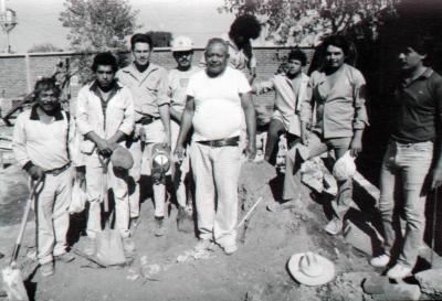 Sindicato de trabajadores SAPAL realizando excavaciones 