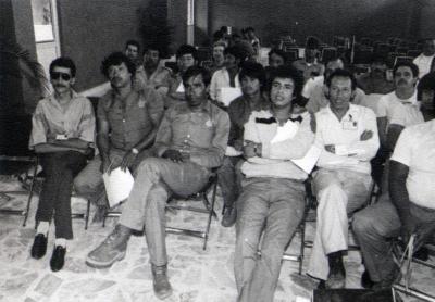 Trabajadores en capacitación mecánica automotriz 2 