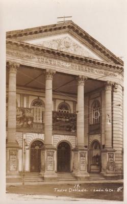 Postal  de la fachada del Teatro Doblado 