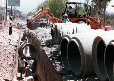 Trabajos de colocación de alcantarillado