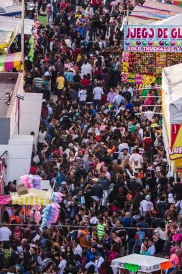 Zona de juegos mecánicos Feria de León 