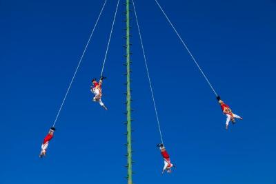 Voladores de Papantla en la feria de León 2015