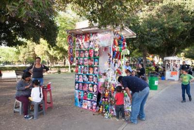 Pinta caritas en la Feria Estatal de León - 2
