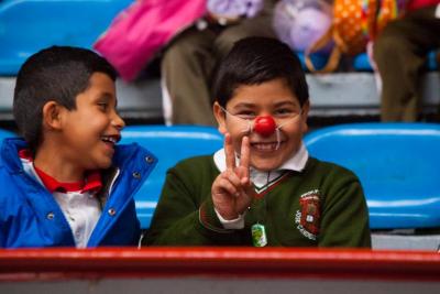 Niños disfrutan de espectáculo de la feria estatal de León 2015