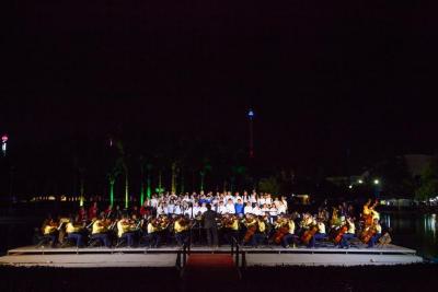 Espectáculo musical en el Foro del Lago 
