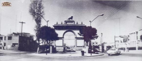 Arco de la Calzada de los Héroes, (Ca.1970) 