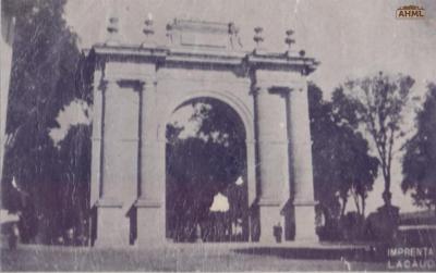 Arco de la Calzada de los Héroes, (Ca. 1960) 