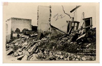 Por la calle Iturbide. LEÓN. 23 de junio de 1926