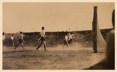 Unión de Curtidores jugando en el estadio Patria