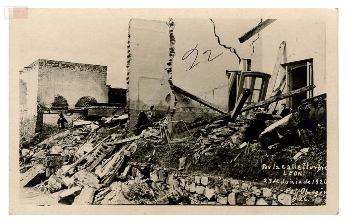 B26 Por la calle Iturbide. LEÓN. 23 de junio de 1926