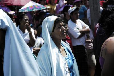 Mujeres en el Viacrucis de Chapalita
