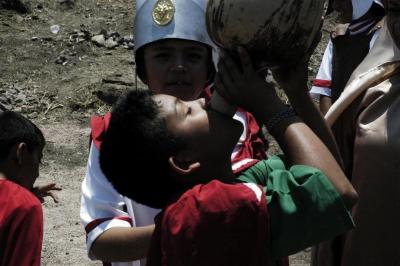 Niño en viacrucis de Chapalita