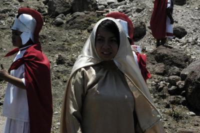 Infancias participan en el viacrucis viviente de Chapalita en León